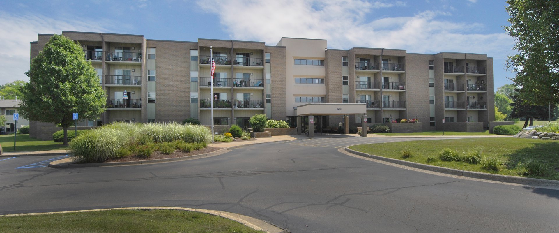 Elmwood Park outside